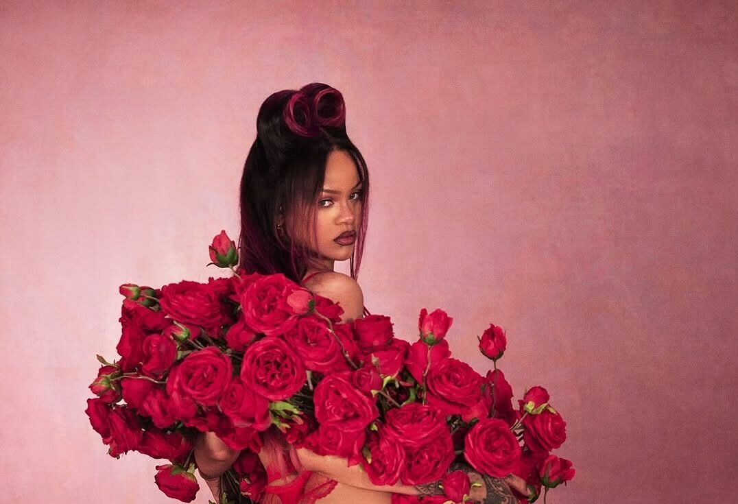 Η Rihanna υποδύεται τον Έρωτα στη νέα καμπάνια Savage x Fenty για την Ημέρα του Αγίου Βαλεντίνου