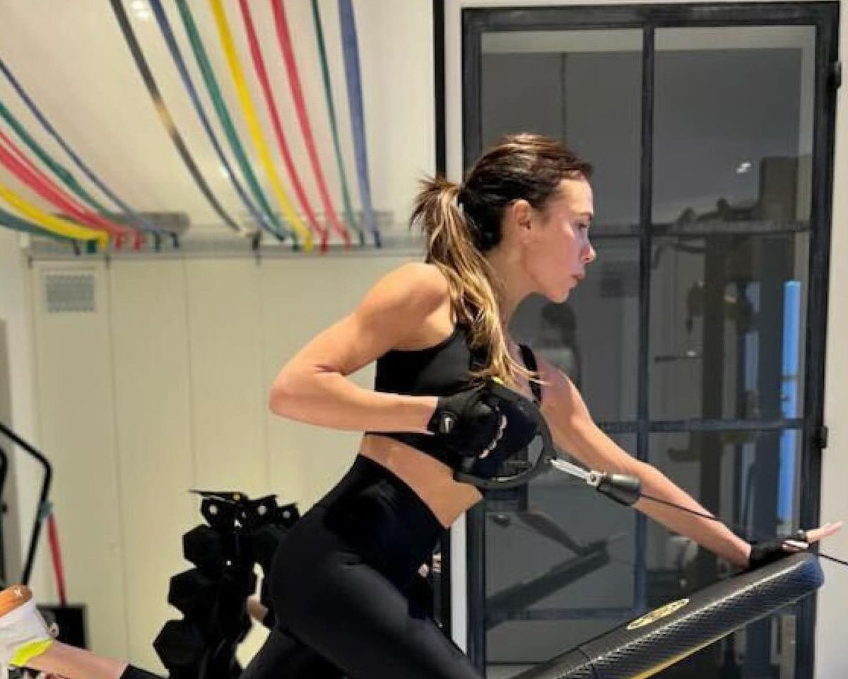 Τα 4 μυστικά ευεξίας της Βικτόρια Μπέκαμ που θα σε αναζωογονήσουν