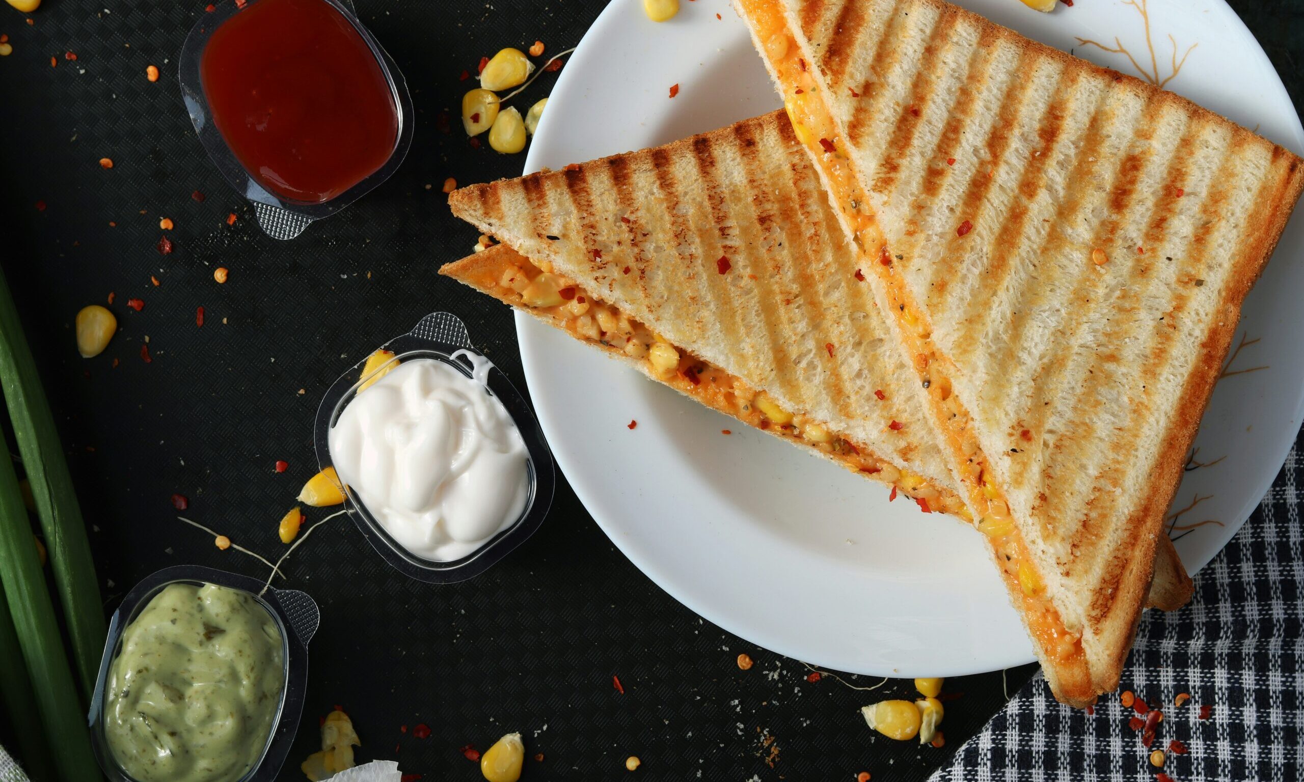 Πώς το τοστάκι που τρως καθημερινά αυξάνει τον κίνδυνο του καρκίνου – Τι πρέπει να αποφύγεις