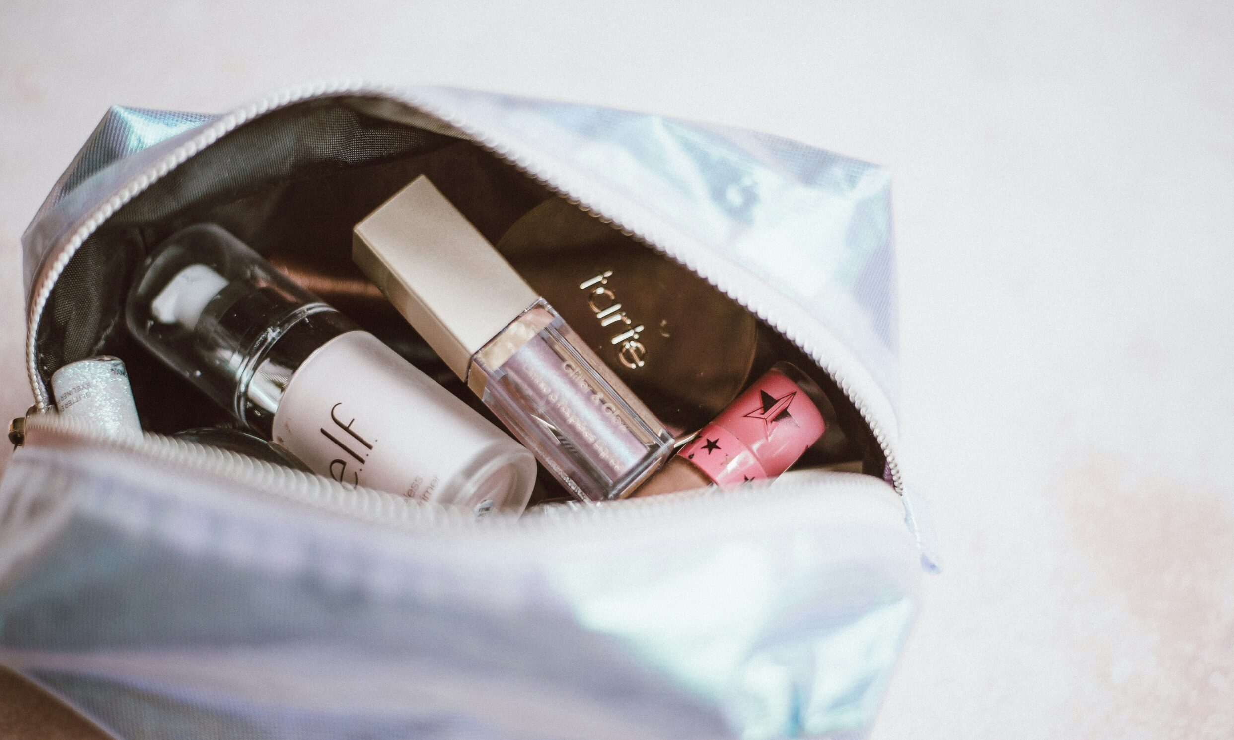 Πώς να δημιουργήσεις το απόλυτο μακιγιάζ σε χρόνο ρεκόρ