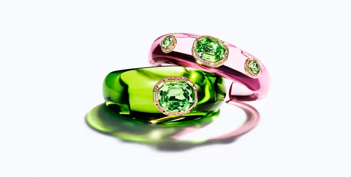 Η Swarovski γιορτάζει την καμπάνια Άνοιξη-Καλοκαίρι 2025 με την Ariana Grande