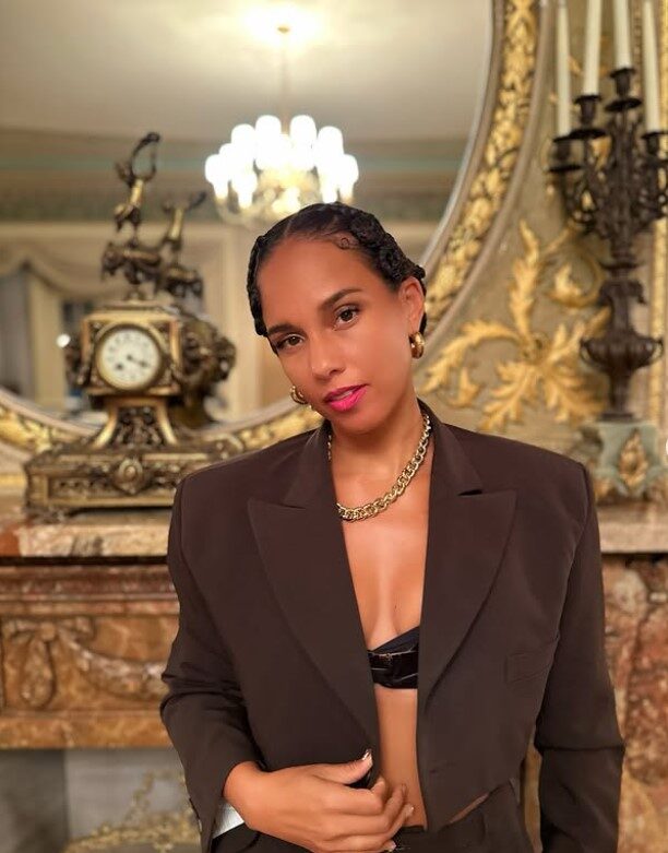 Αλίσια Κιζ: Τα μυστικά για το ανοιξιάτικο μακιγιάζ της- Τα 2 οικονομικά προϊόντα που λατρεύει