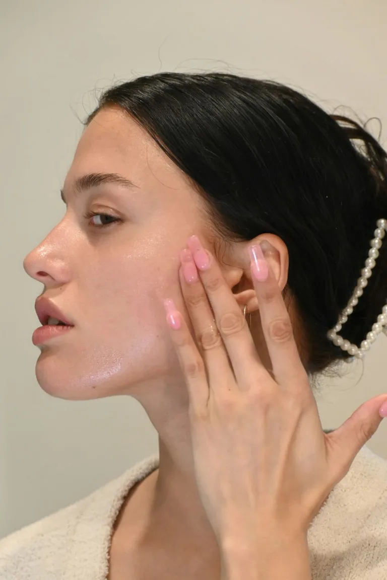 Ποια λάθη να αποφύγεις για να κάνεις «επανεκκίνηση» στην ρουτίνα περιποίησης στο δέρμα του προσώπου σου