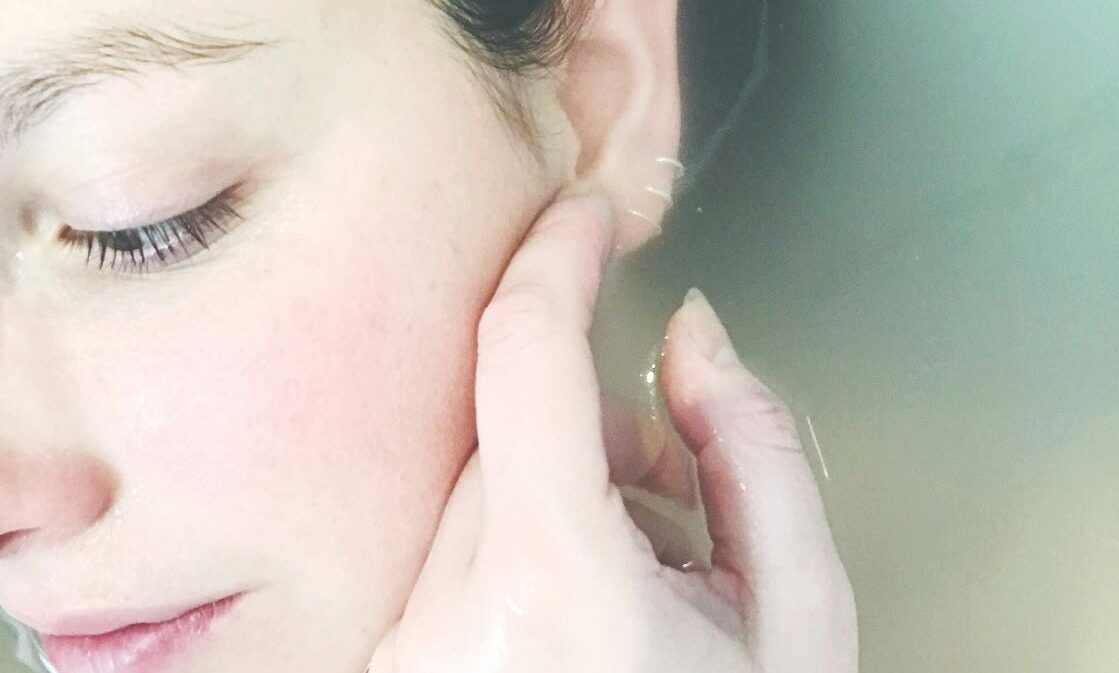 Πανεπιστήμιο Χάρβαρντ: Το προϊόν που κρύβει τις ατέλειες του προσώπου και επιβραδύνει τη γήρανση