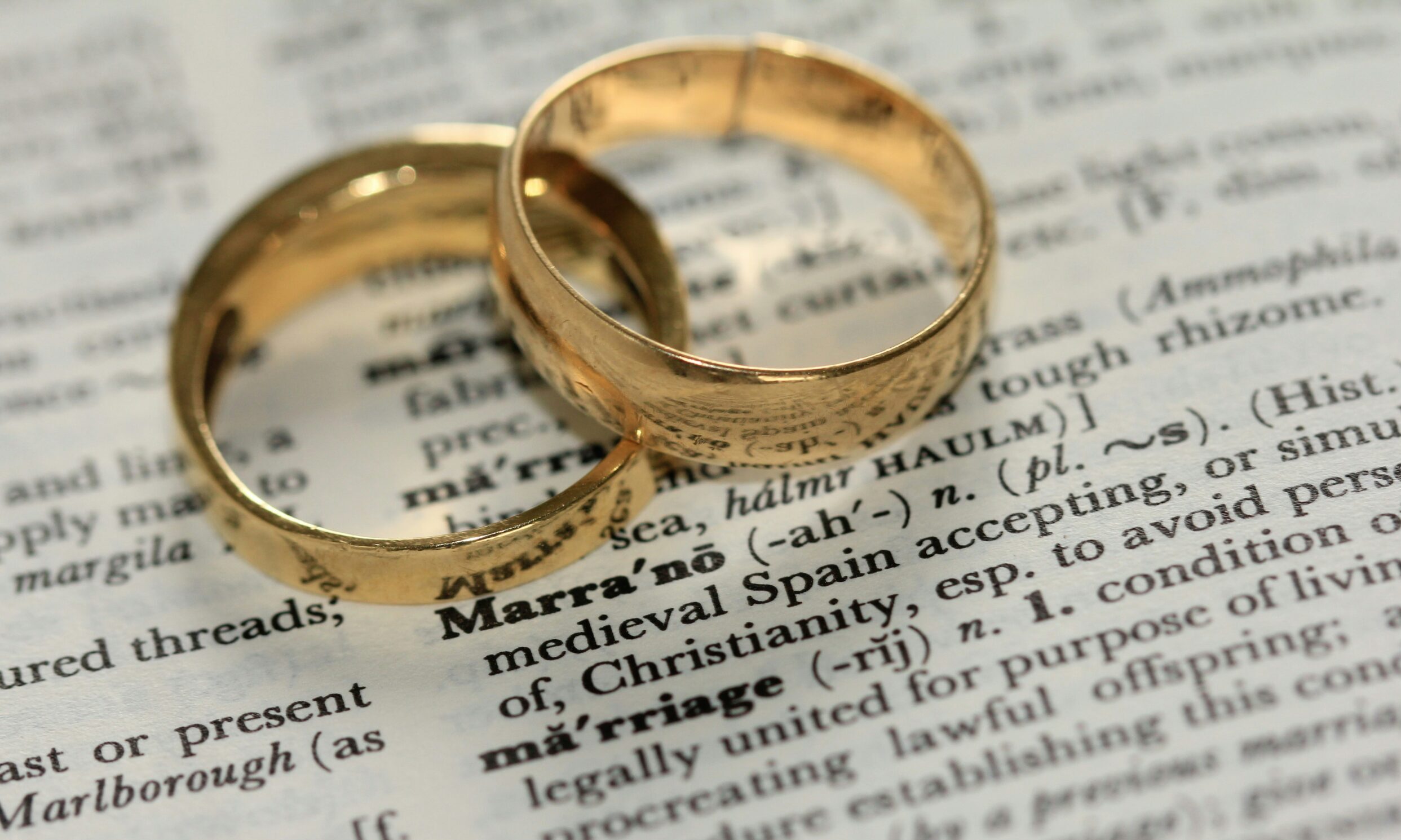 Γνωστός Έλληνας τραγουδιστής παντρεύεται- Πότε είναι ο γάμος