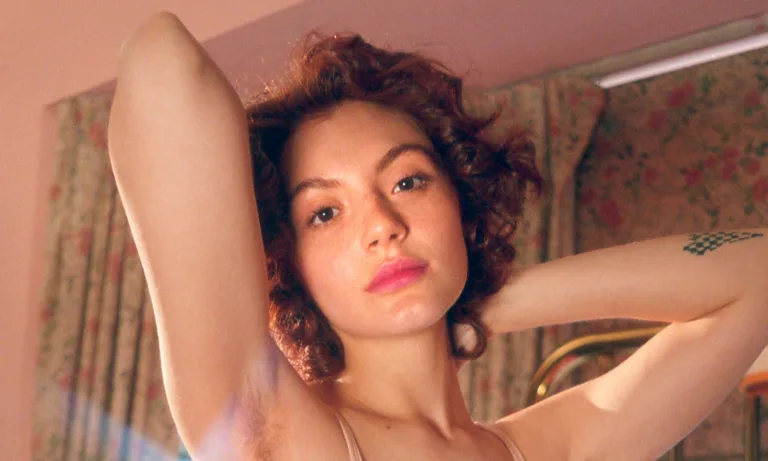 Η κρέμα προσώπου που εξουδετερώνει τις οσμές στις μασχάλες