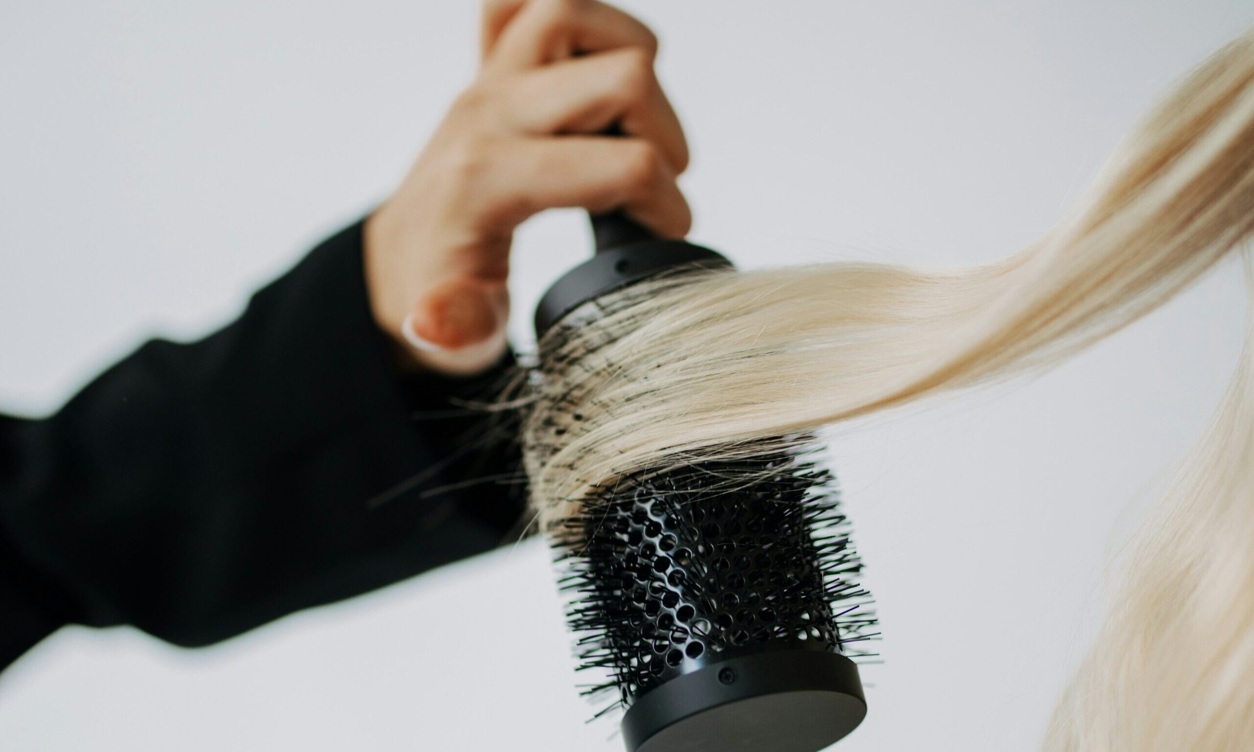 Αυτά είναι τα 4 κουρέματα που θα σε κάνουν να μοιάζεις 10 χρόνια νεότερη