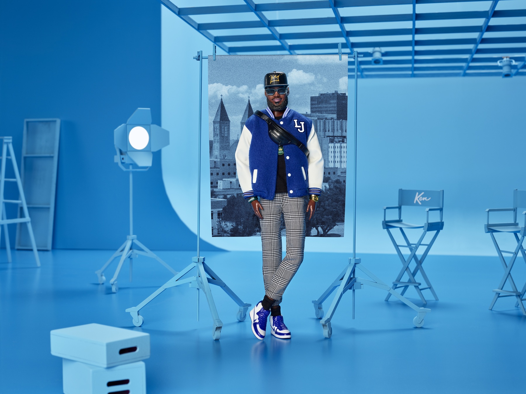 Η Barbie παρουσιάζει την κούκλα LeBron James