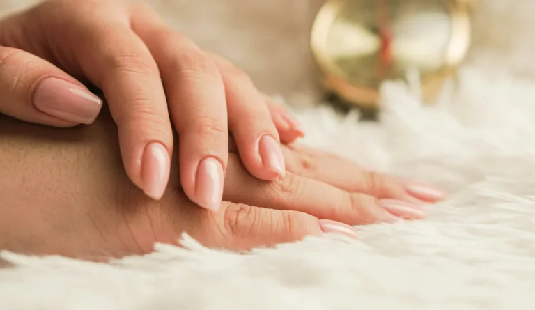 Μικρές συμβουλές για να κάνεις τα νύχια σου να μεγαλώσουν πιο γρήγορα