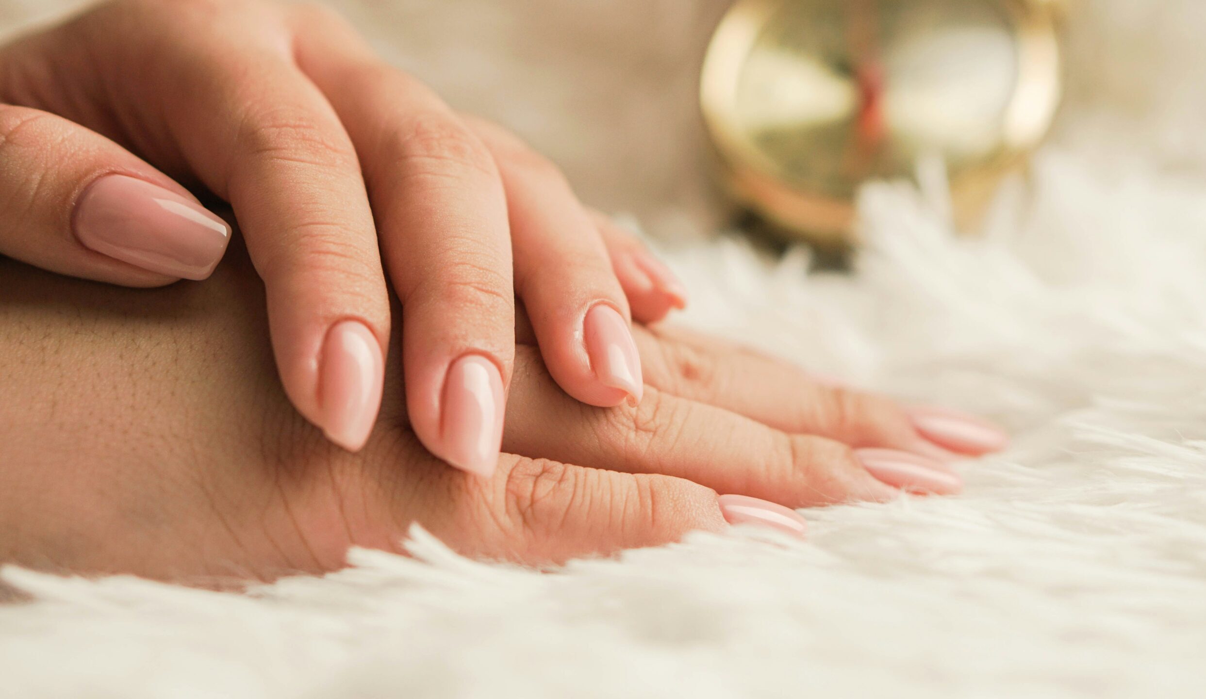 Μικρές συμβουλές για να κάνεις τα νύχια σου να μεγαλώσουν πιο γρήγορα