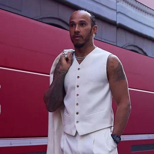 Ο Calvin Klein έντυσε τον Lewis Hamilton για το Grand Prix της Formula 1 στο Μονακό