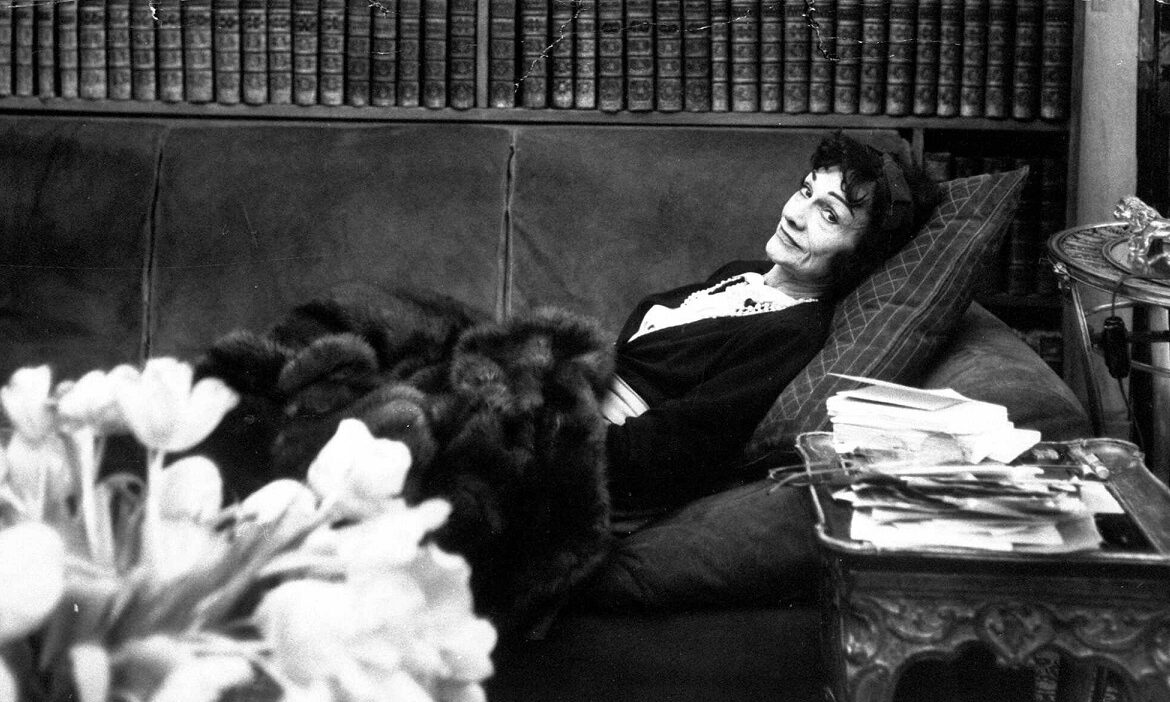 Coco Chanel: Οι top συμβουλές της θρυλικής Γαλλίδας σχεδιάστριας για να είσαι πάντα κομψή