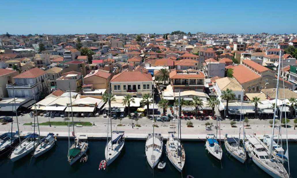 Οι πιο φτηνές διακοπές: Πενταήμερο τον Αύγουστο με 209 ευρώ το άτομο δίπλα στον Αμβρακικό