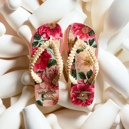 Η Havaianas και η Dolce & Gabbana παρουσιάζουν τη δεύτερή τους συλλογή