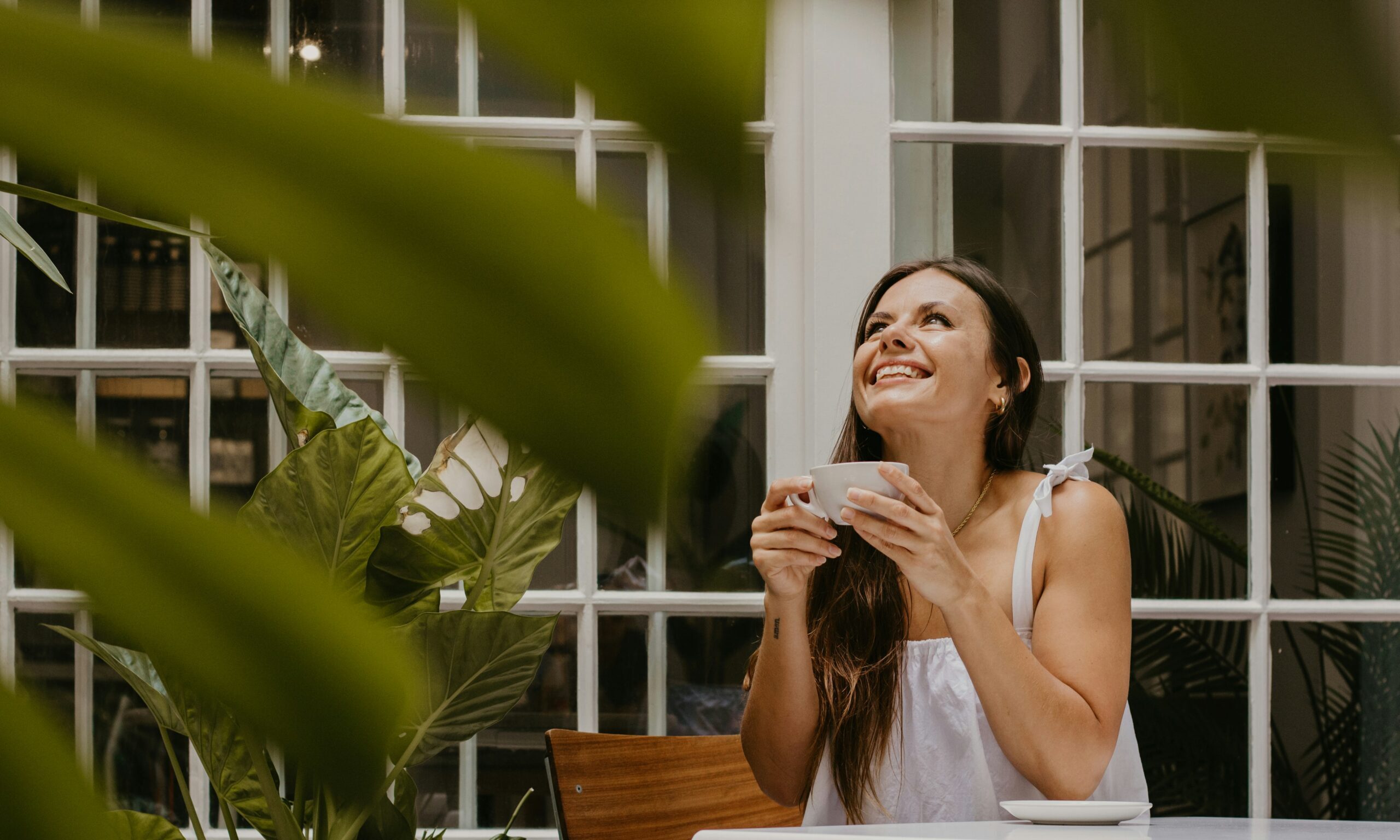 Νευροεπιστήμονας: Το μυστικό συστατικό που πρέπει να βάλεις στον καφέ σου για αντιγήρανση και μείωση ρυτίδων