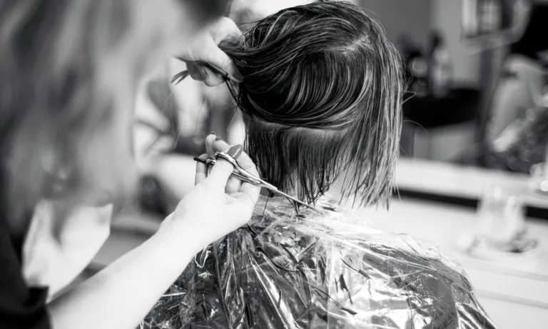 Το κούρεμα που κάνει το πρόσωπο να φαίνεται πιο αδύνατο