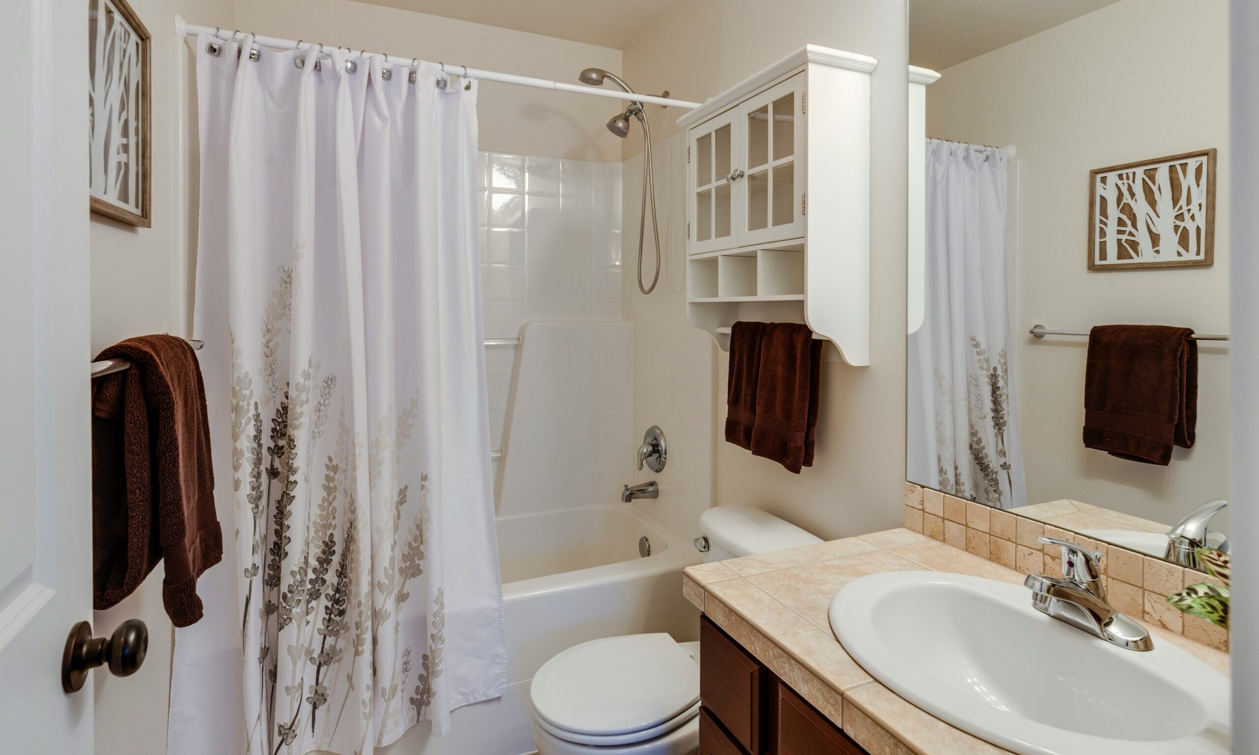 Πώς μια κουρτίνα μπάνιου μπορεί να μεταμορφώσει τον κήπο σου