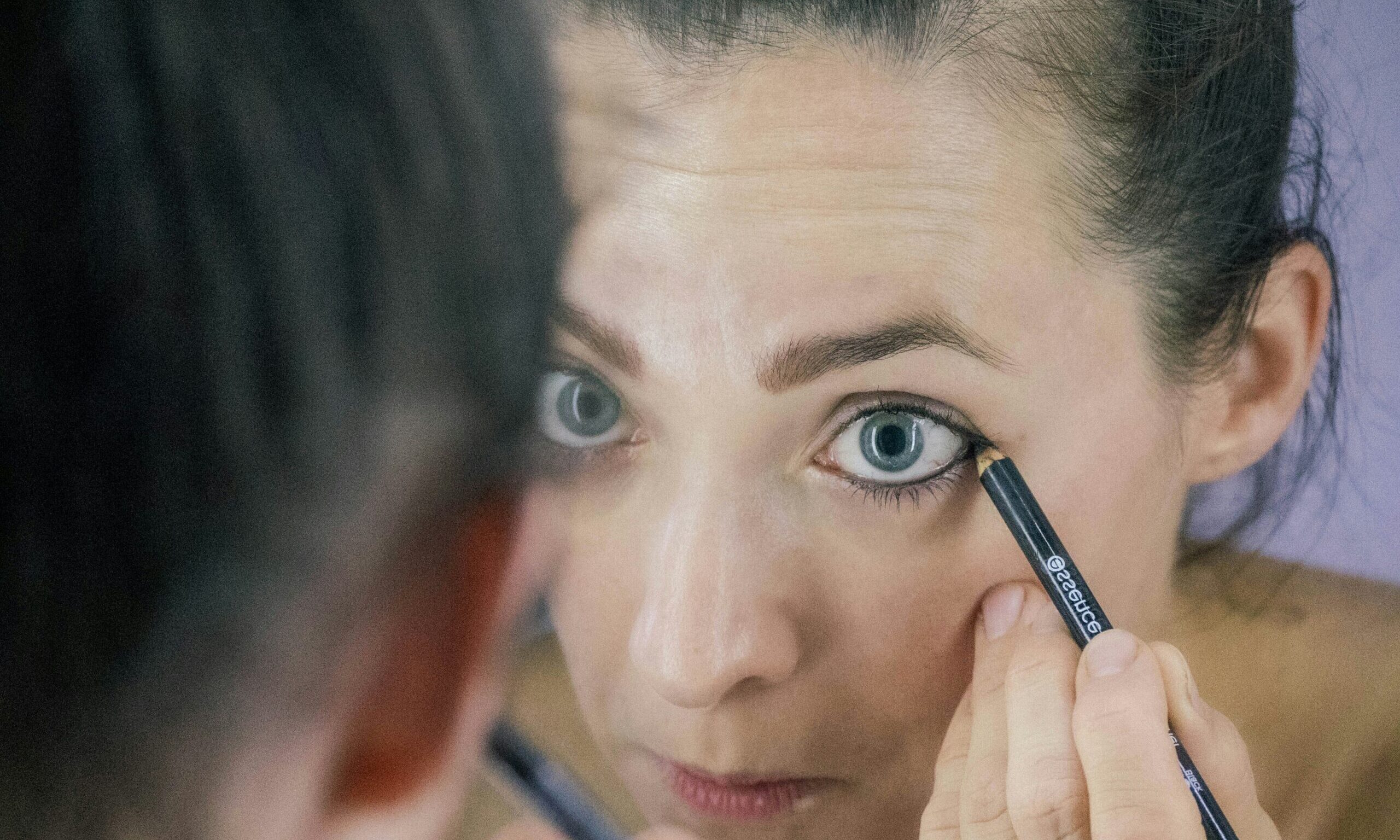 Πώς μπορείς να κρύψεις τις ρυτίδες με το μακιγιάζ και να φαίνεσαι νεότερη