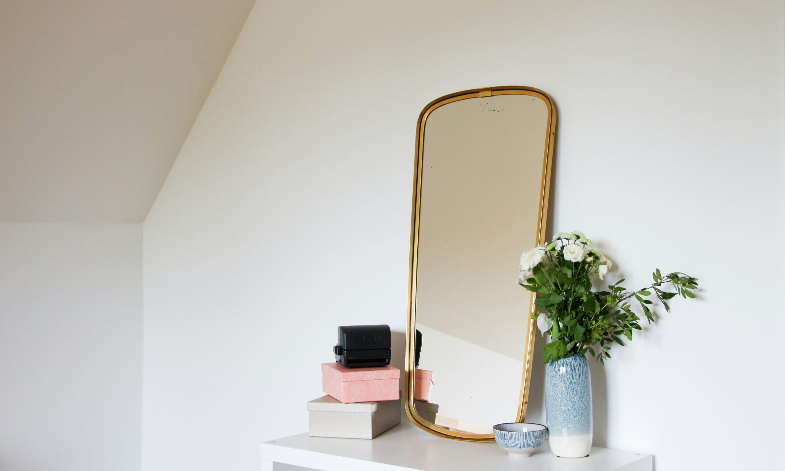 Φενγκ Σούι: Σε ποιο σημείο του σπιτιού να βάλεις τον καθρέφτη για να προσελκύσεις τον έρωτα