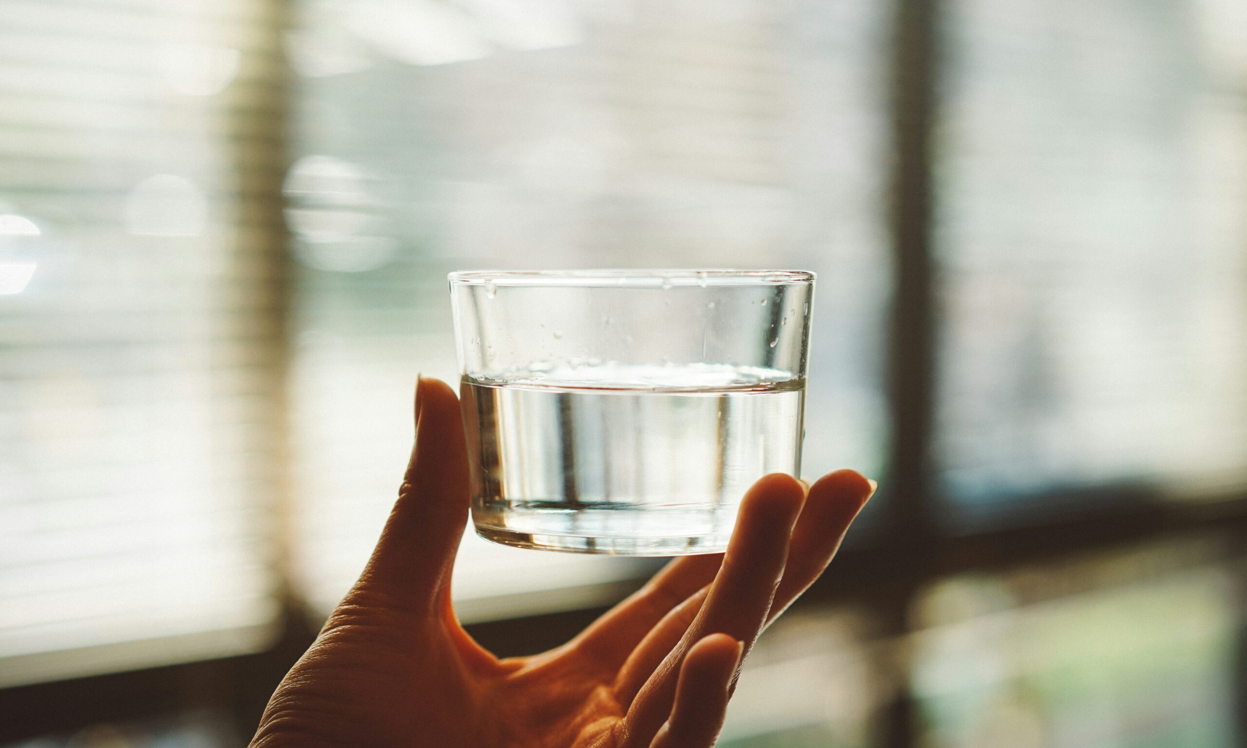 Τι θερμοκρασία νερό να πίνεις για καλύτερη ενυδάτωση