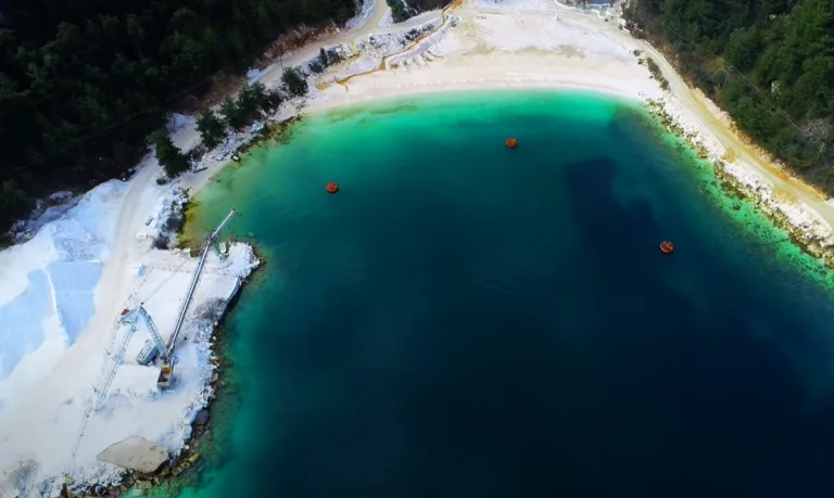 Οι 5 εξωτικές παραλίες της Ελλάδας που μοιάζουν «από άλλο πλανήτη»