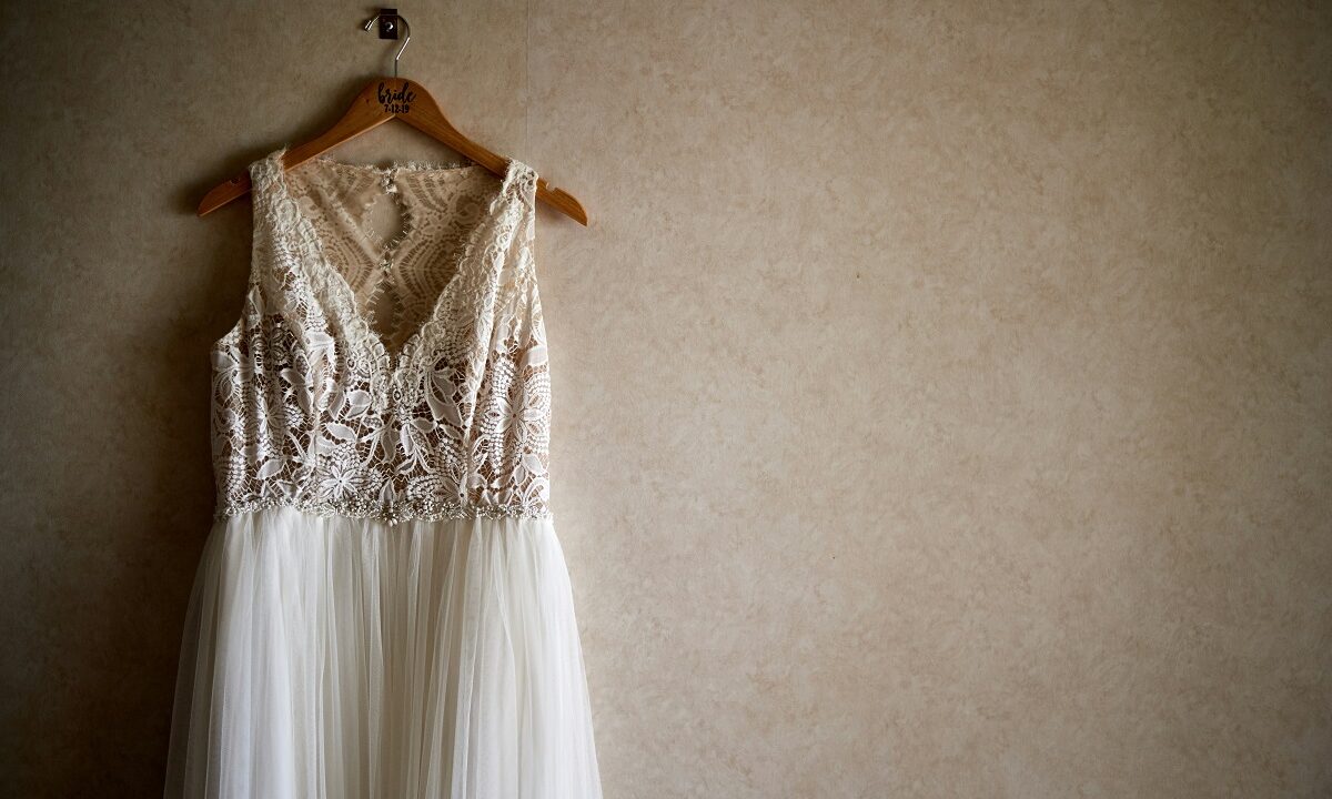 Πώς η τιμή του νυφικού σου μπορεί να προβλέψει τη διάρκεια του γάμου σου