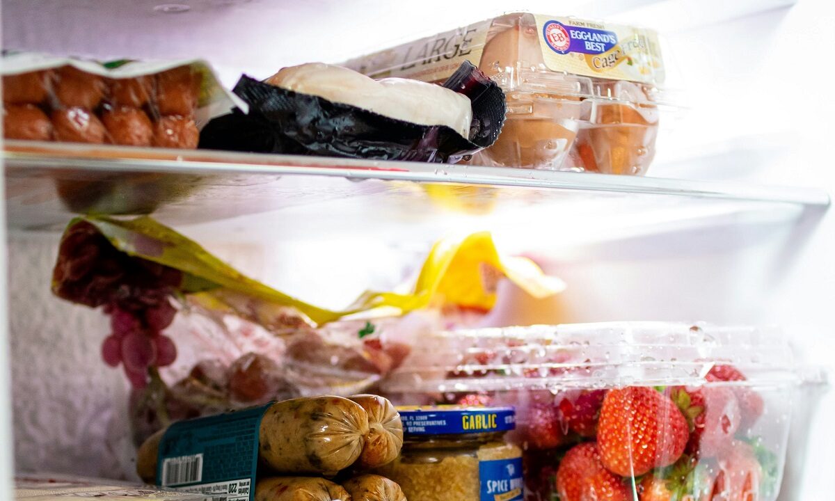 Οι 4 τροφές που πρέπει να πετάς τη δεύτερη μέρα από το ψυγείο
