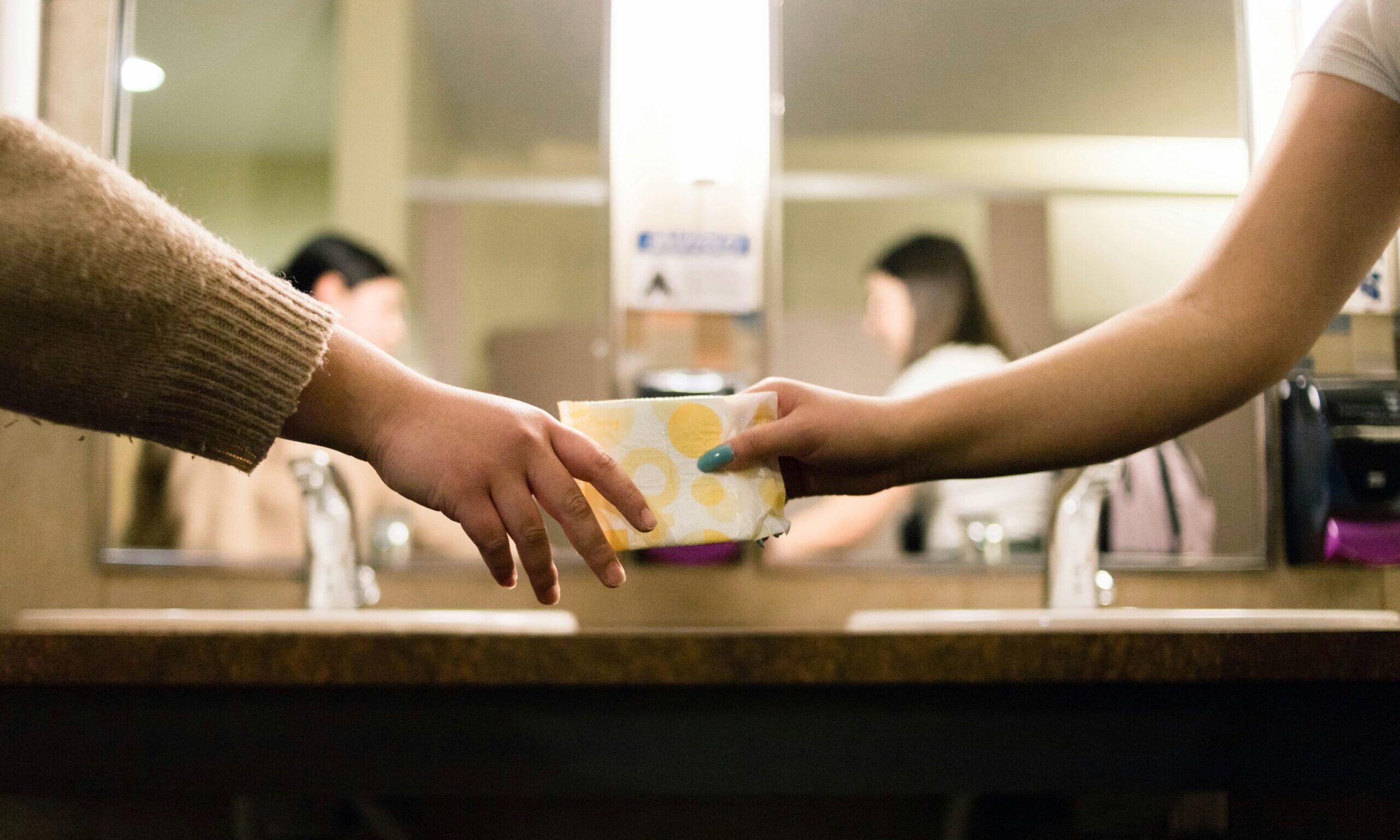 Τι σημαίνει το χρώμα της περιόδου σου για την υγεία σου