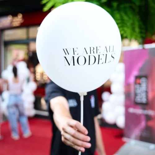 We Are All Models: Η νέα beauty εμπειρία της DUST+CREAM