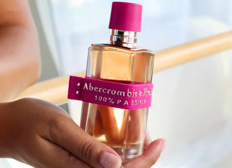 Η A&F παρουσιάζει τη νέα ιστορία αρώματος: Abercrombie & Fitch 100% PASSION