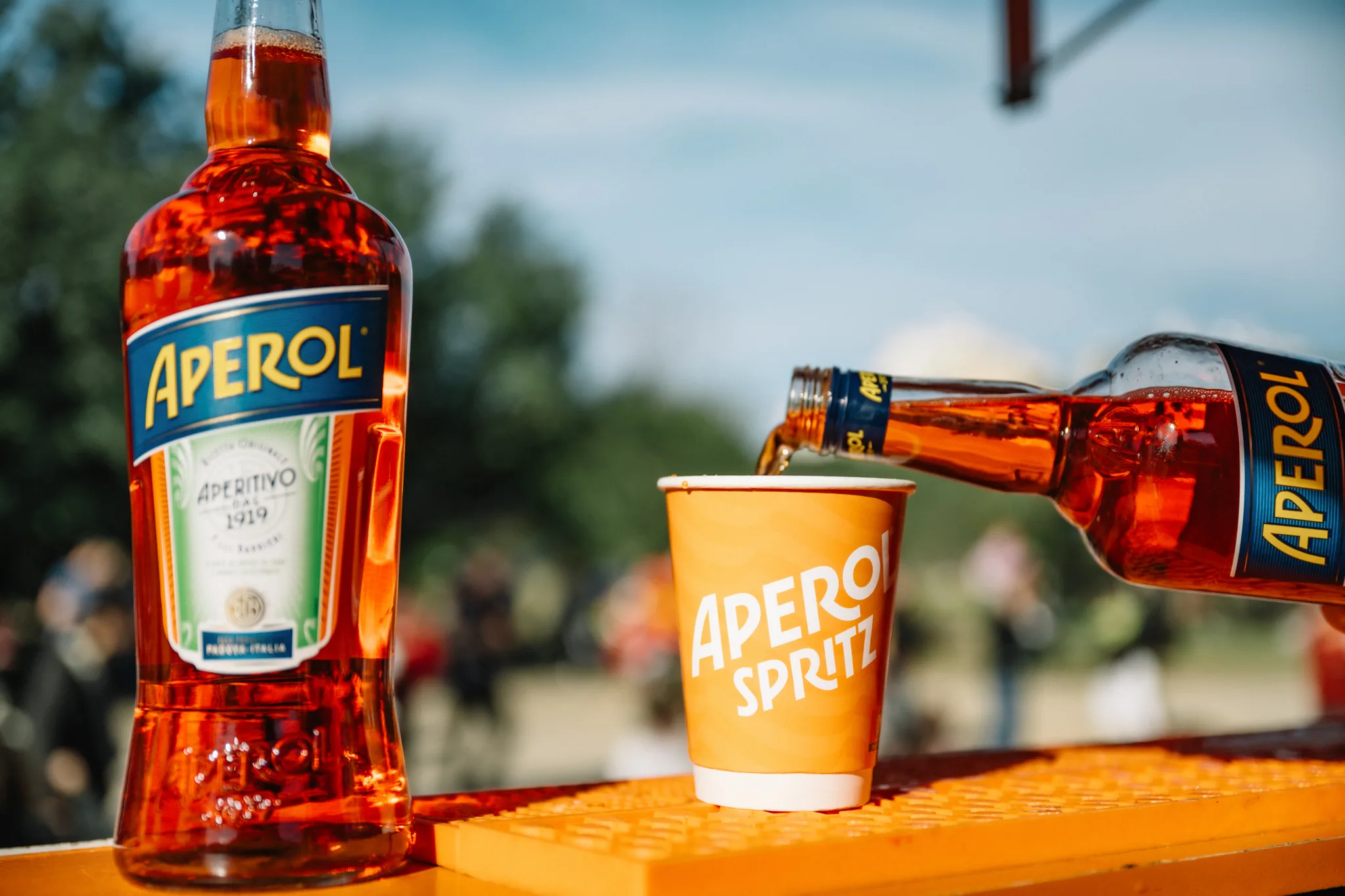 To Aperol πρωταγωνιστεί στα μεγαλύτερα φεστιβάλ του καλοκαιριού