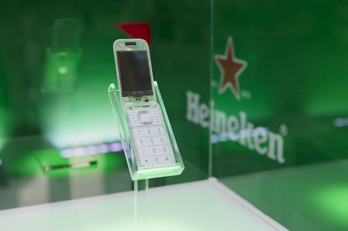 Ένα μοναδικό κινητό που σε βοηθά να αποσυνδεθείς – για να ζήσεις τις στιγμές που μετράνε