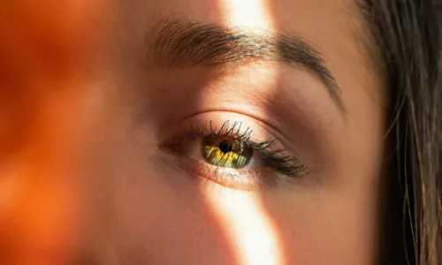 Οι 5 τροφές που προτείνουν οι δερματολόγοι για νεανικό και υγιές δέρμα