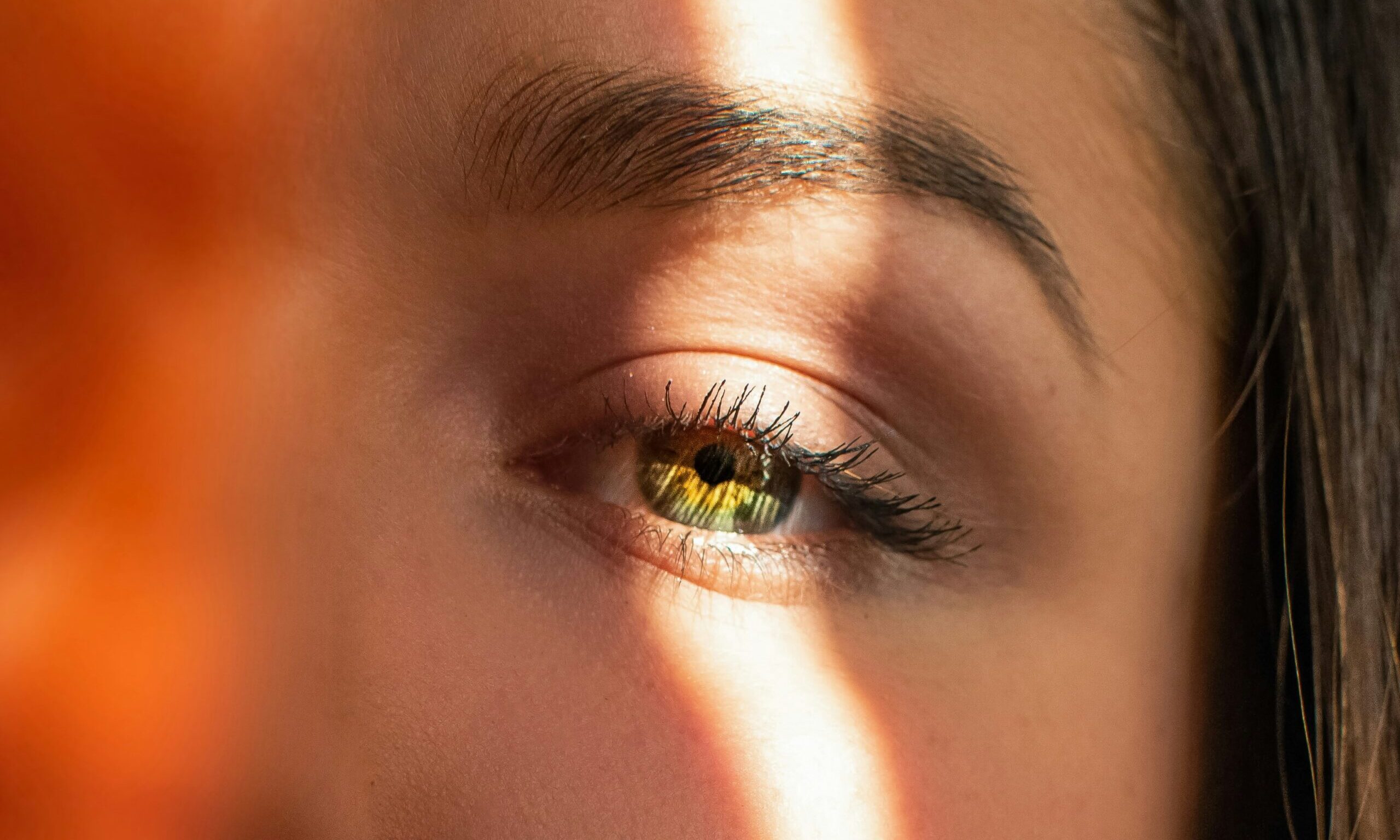 Οι 5 τροφές που προτείνουν οι δερματολόγοι για νεανικό και υγιές δέρμα