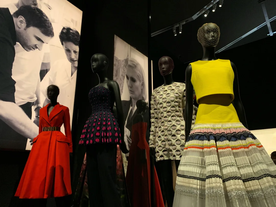 Christian Dior: Οι 10 αξέχαστες συμβουλές του Γάλλου σχεδιαστή μόδας για την κομψότητα και την ομορφιά