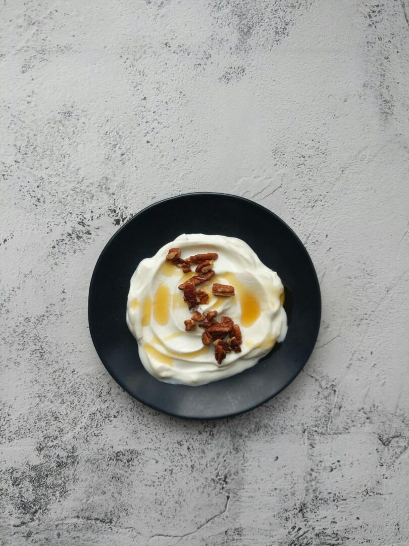 Τι θα συμβεί στο σώμα σου αν τρως κάθε μέρα στραγγιστό γιαούρτι