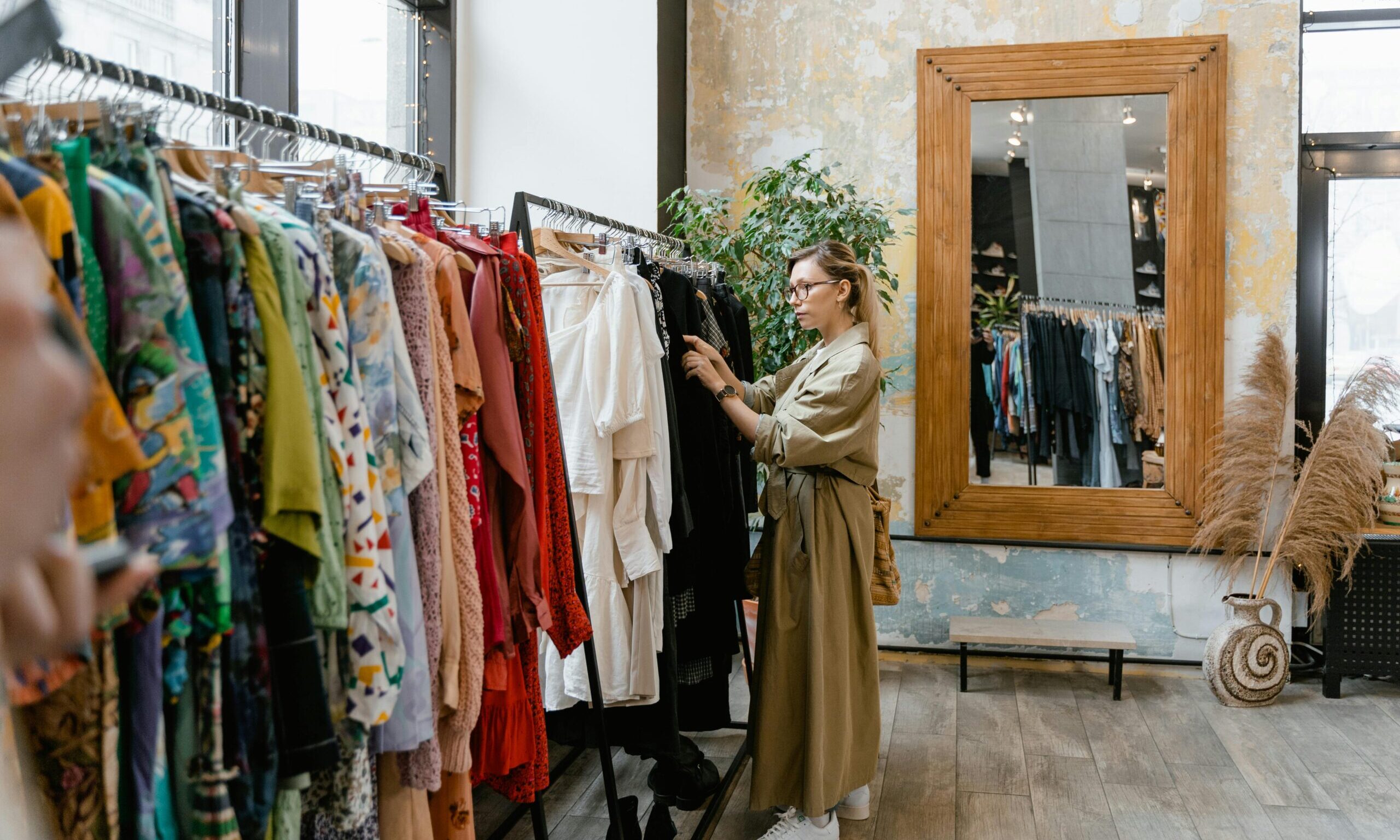 Καλεσμένη σε γάμο ή βάφτιση; Οι 3 οικονομικές επιλογές που θα σε ξελασπώσουν