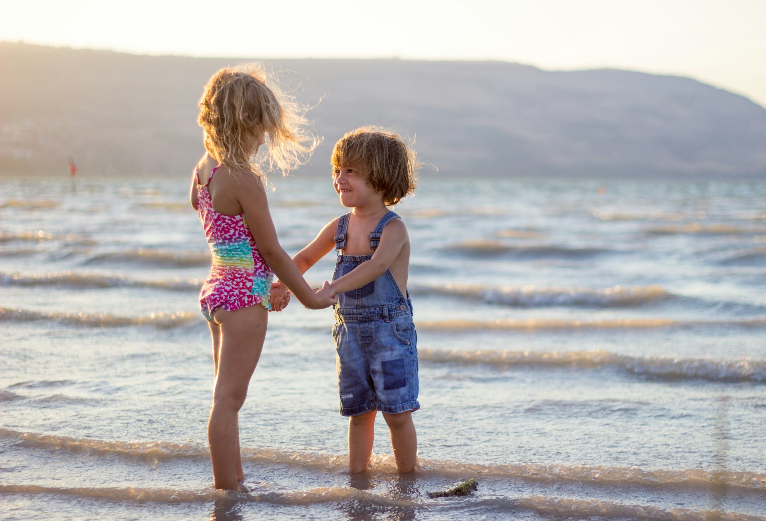 Ηλίαση και θερμοπληξία στα παιδιά: Τα συμπτώματα που πρέπει να ξέρουν όλοι οι γονείς