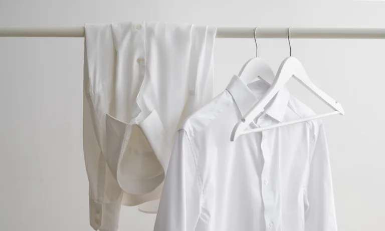 Τι σημαίνει αν φοράς συχνά άσπρα ρούχα