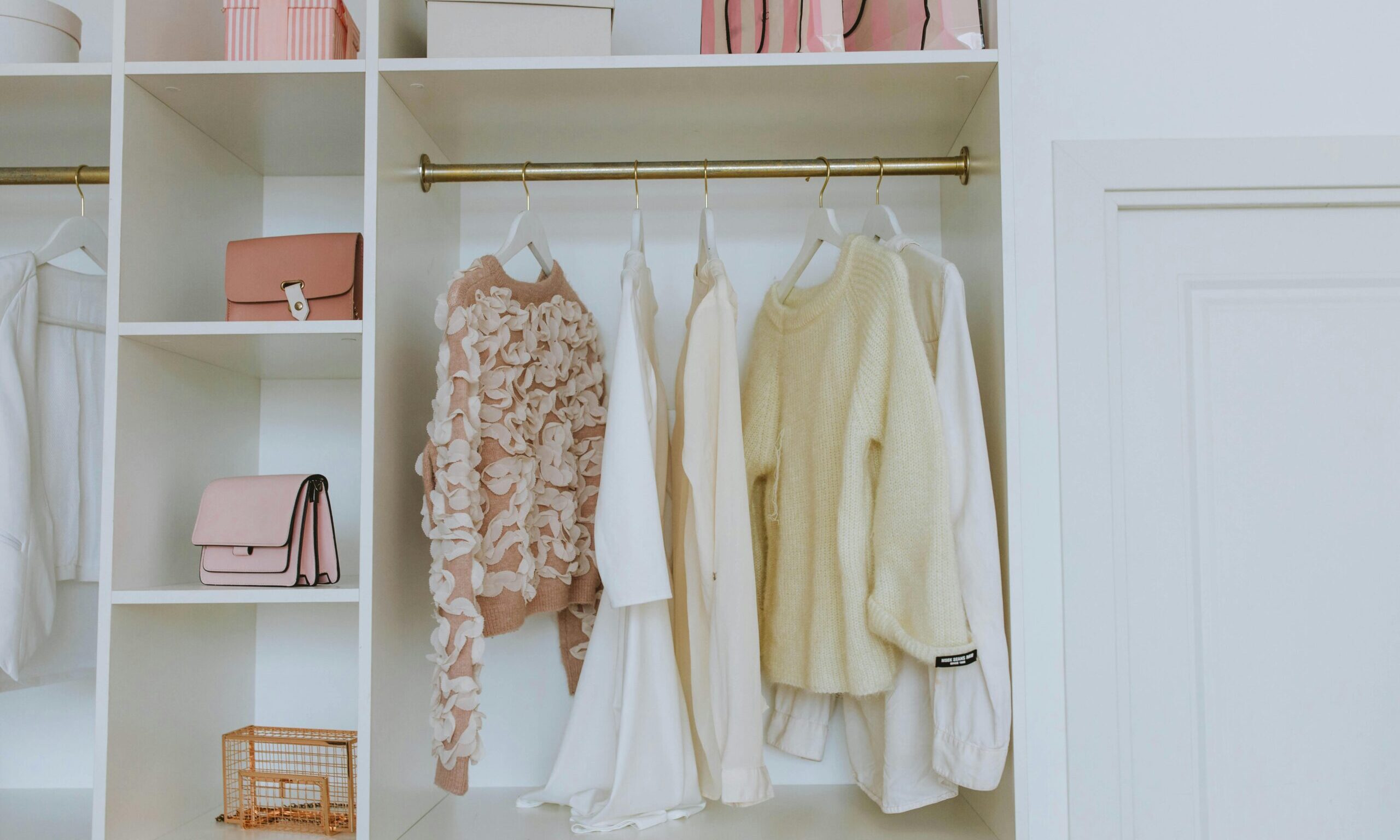 Άνω των 40: Τα 6 κομμάτια που δεν πρέπει να λείπουν από την ντουλάπα καμίας γυναίκας