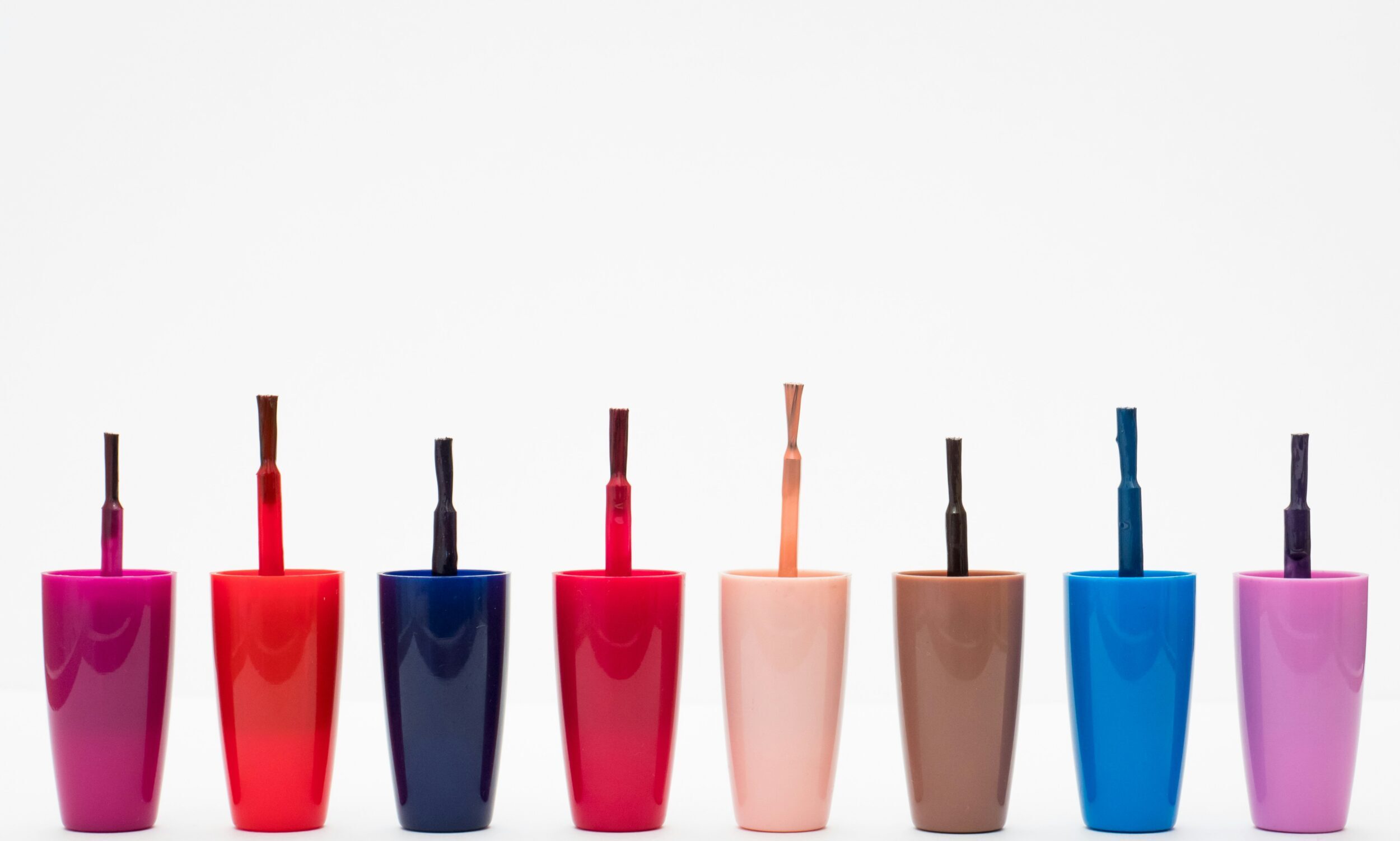 Το χρώμα νυχιών που κάνει τα χέρια σου να φαίνονται νεότερα- Τι λένε οι ειδικοί