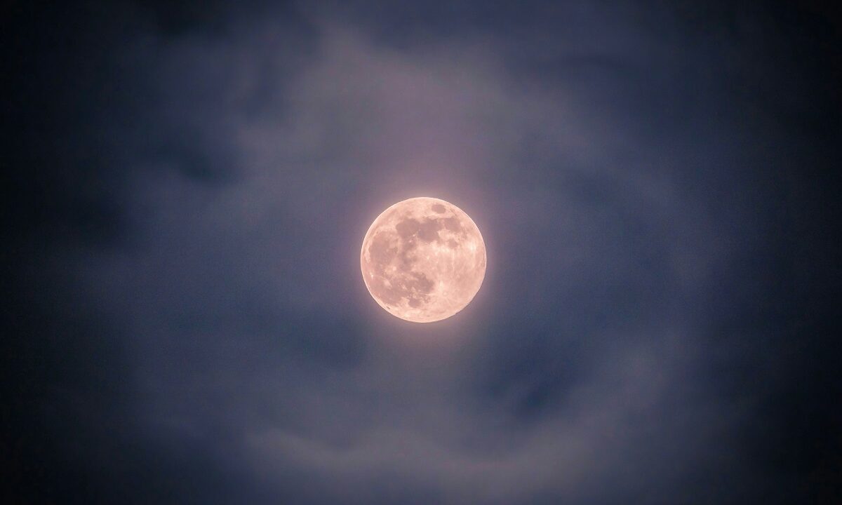 Πανσέληνος Ιουνίου 2025: Πότε είναι – Για ποια ζώδια χτυπά η καμπάνα