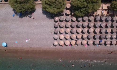 Παραλίες για οικογένειες με παιδιά: Οι 3 καλύτερες επιλογές στην Αττική
