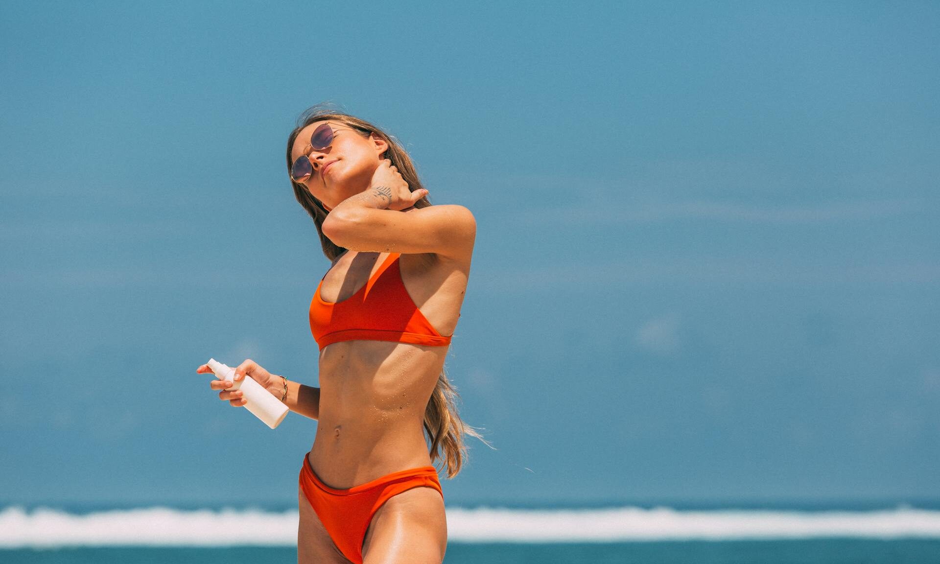 Πόσο αντηλιακό πρέπει να βάζεις για αποτελεσματική αντιγήρανση – Τα 2 σημεία που όλες ξεχνάμε