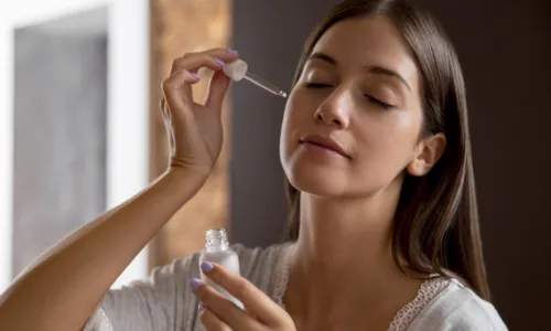 Τα must-have skincare προϊόντα για λαμπερή επιδερμίδα το καλοκαίρι