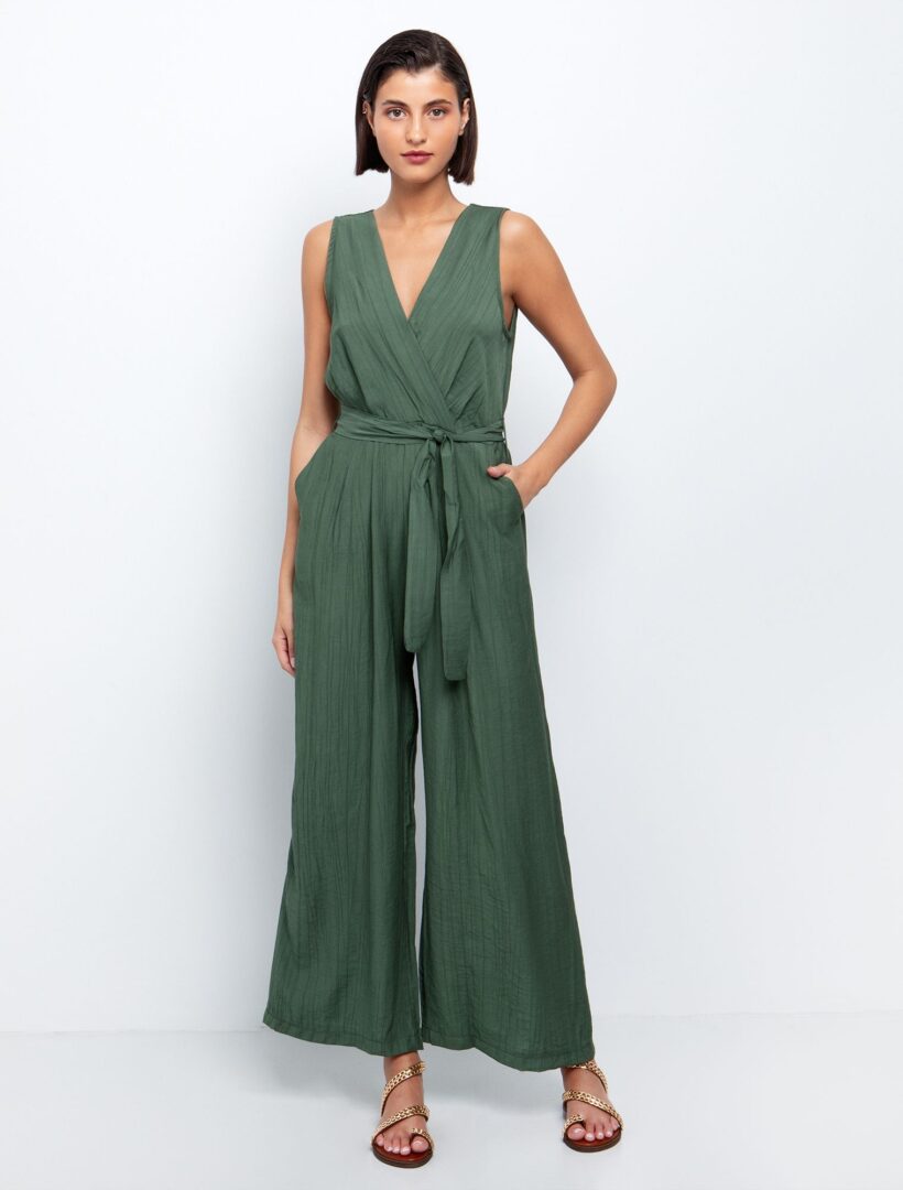 3 Δροσερά αλλά κομψά σύνολα για να φορέσεις στο γραφείο φέτος το καλοκαίρι