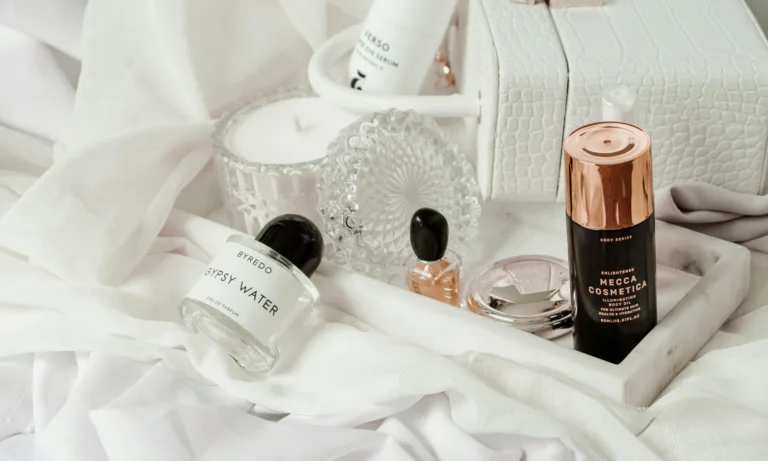 Αγόρασε μόνο όσα χρειάζεσαι: Η απόλυτη λίστα με τα essentials ομορφιάς