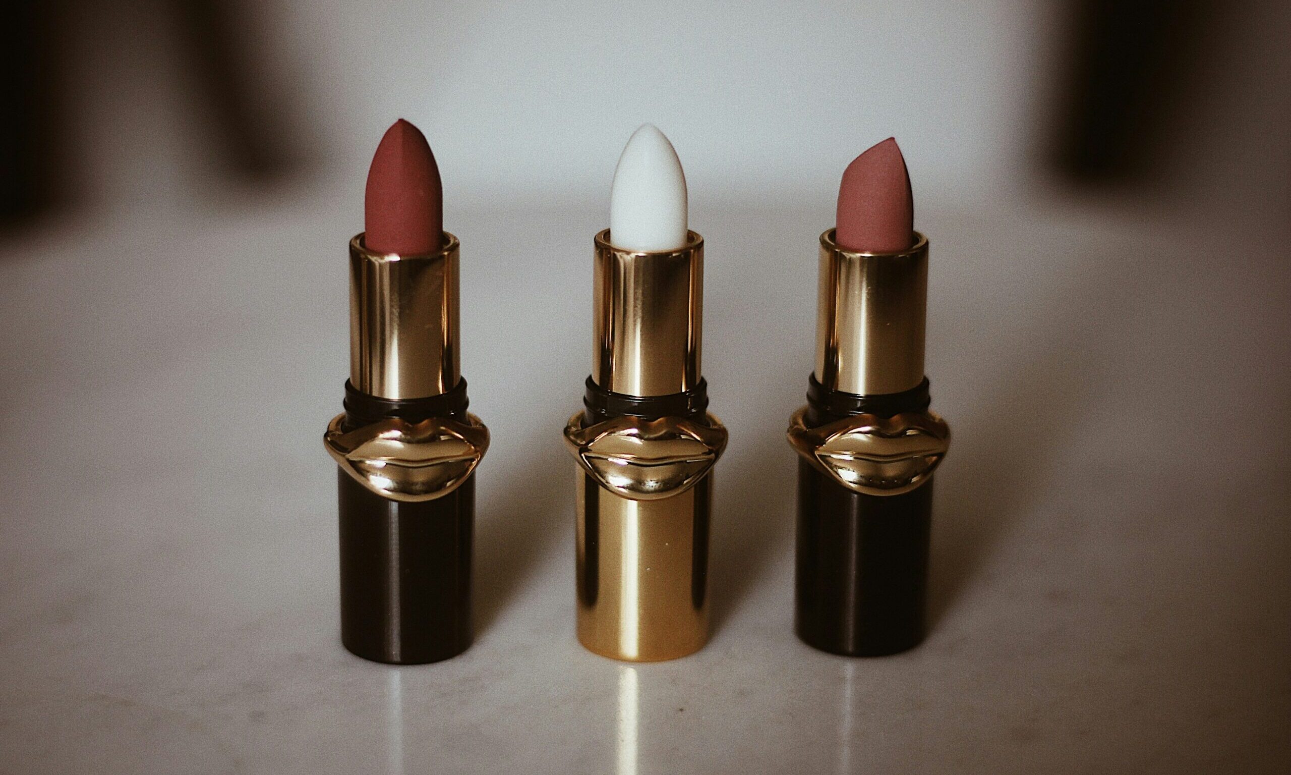 Αυτές οι αποχρώσεις κραγιόν κολακεύουν όλες τις 50άρες