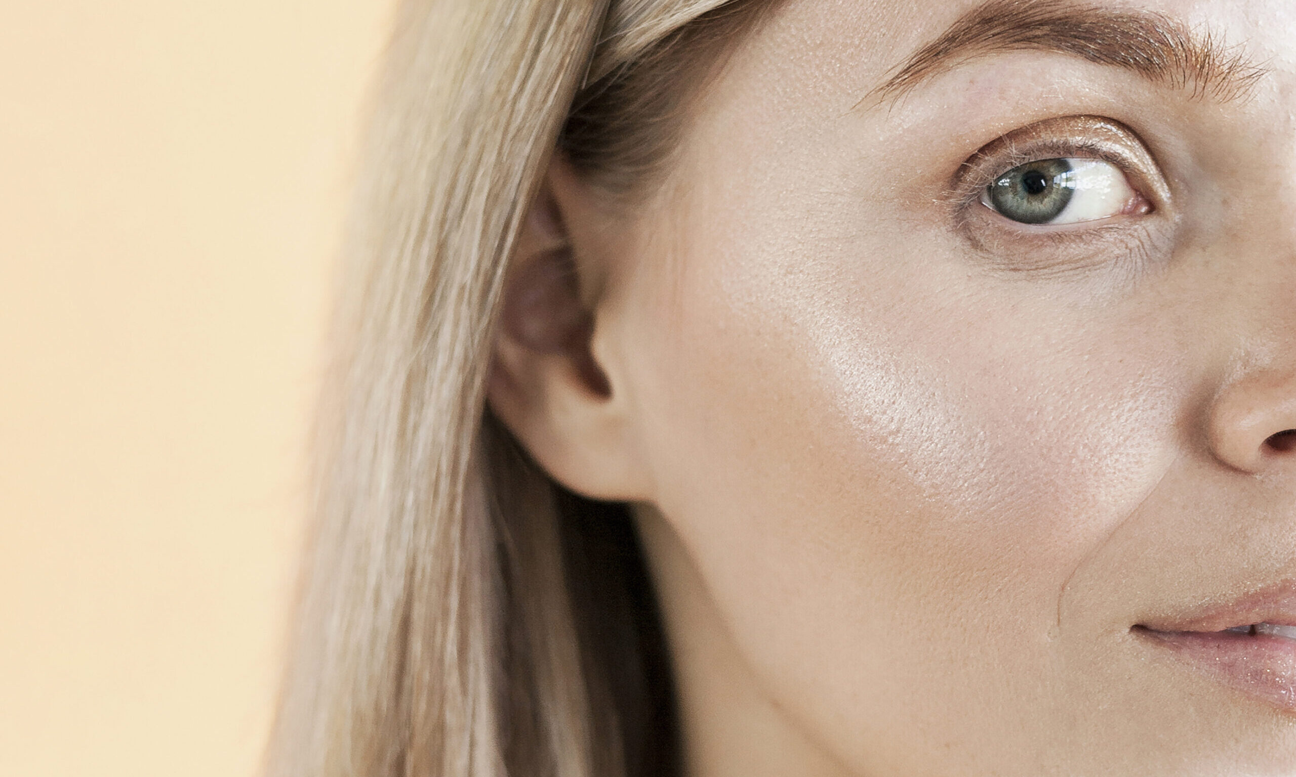 Δεν είναι το πορτοκάλι: Οι 4 τροφές που είναι πλούσιες σε βιταμίνη C και μειώνουν τις λεπτές γραμμές