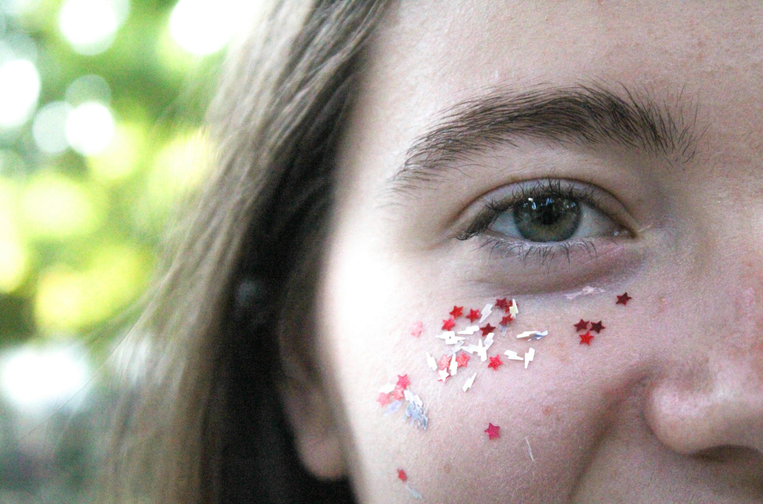 Σπιτική μάσκα προσώπου που ανακουφίζει από  το έγκαυμα και τη φλεγμονή με 2 απλά υλικά